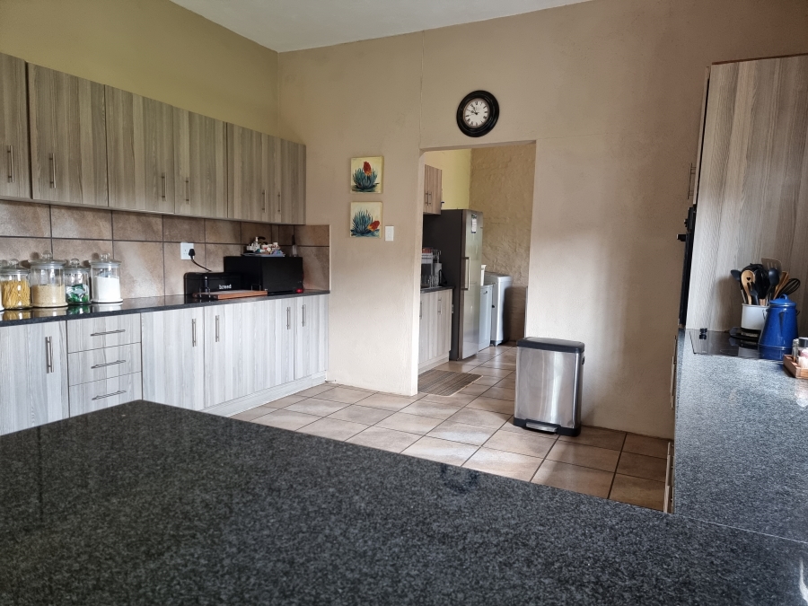 4 Bedroom Property for Sale in Mooinooi North West